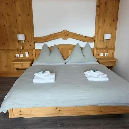 Otel Sporthotel Oberwald 3*
