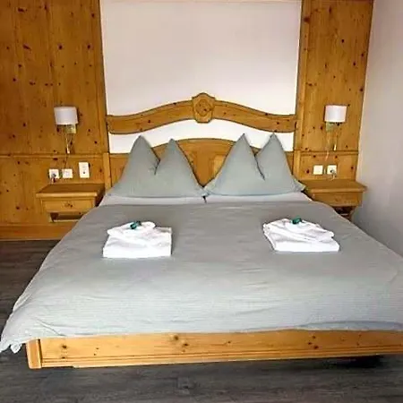 Otel Sporthotel Oberwald 3*